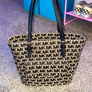 Michael kors purse